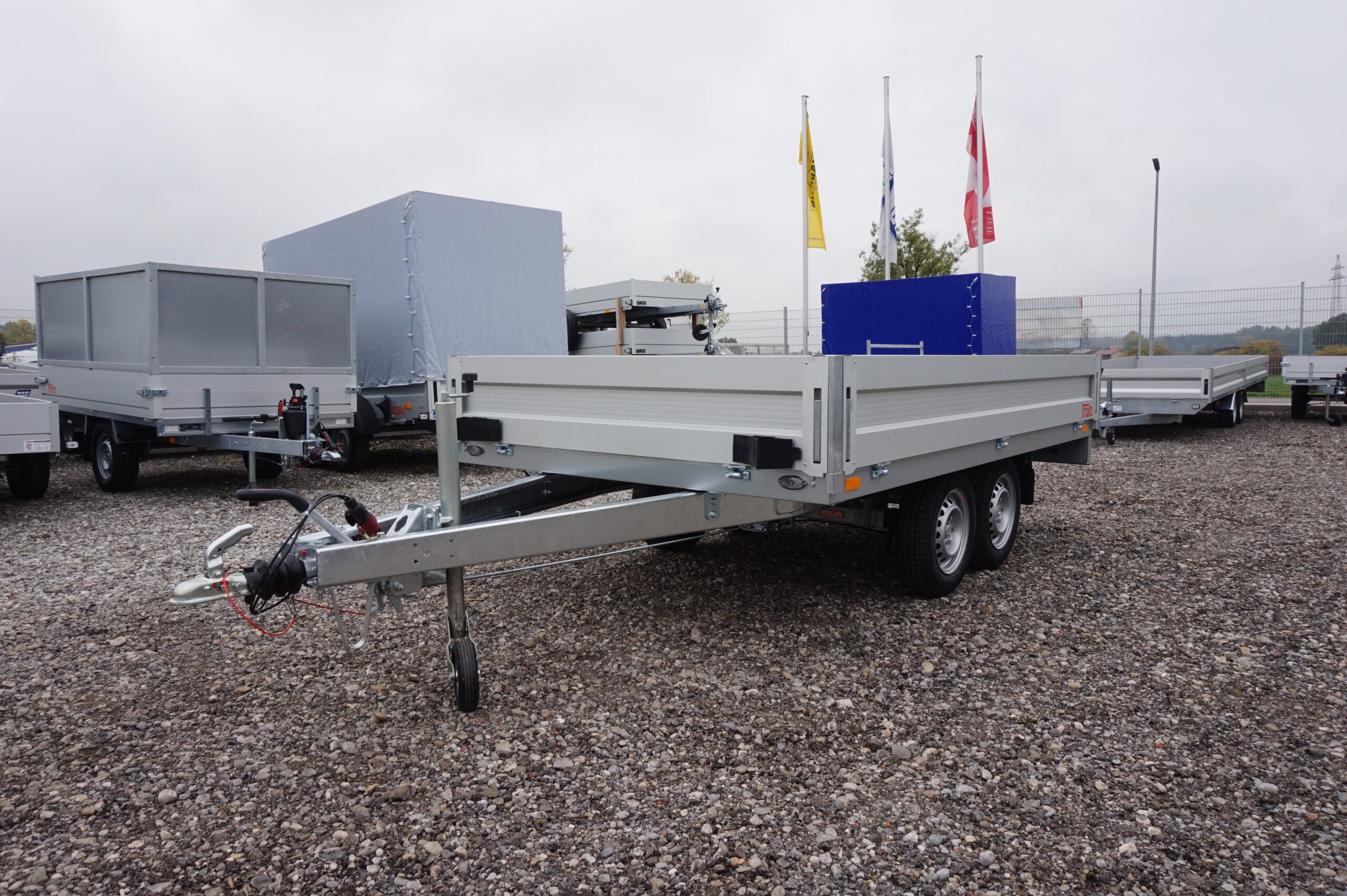 PKW Anhänger Hochlader HL 3018-20, 2000 kg, Ladefläche 3,00 x 1,80 m